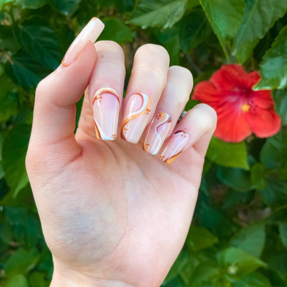 Mocha Swirl Press-On Nails